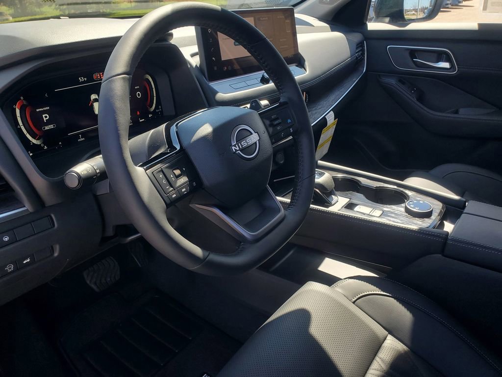 New 2026 Nissan Rogue Platinum AWD/4WD image 16