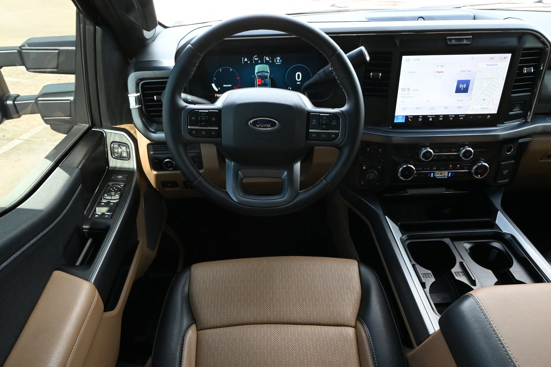 Used 2025 Ford F350 Lariat w/ Tremor Off-Road Package AWD/4WD image 10