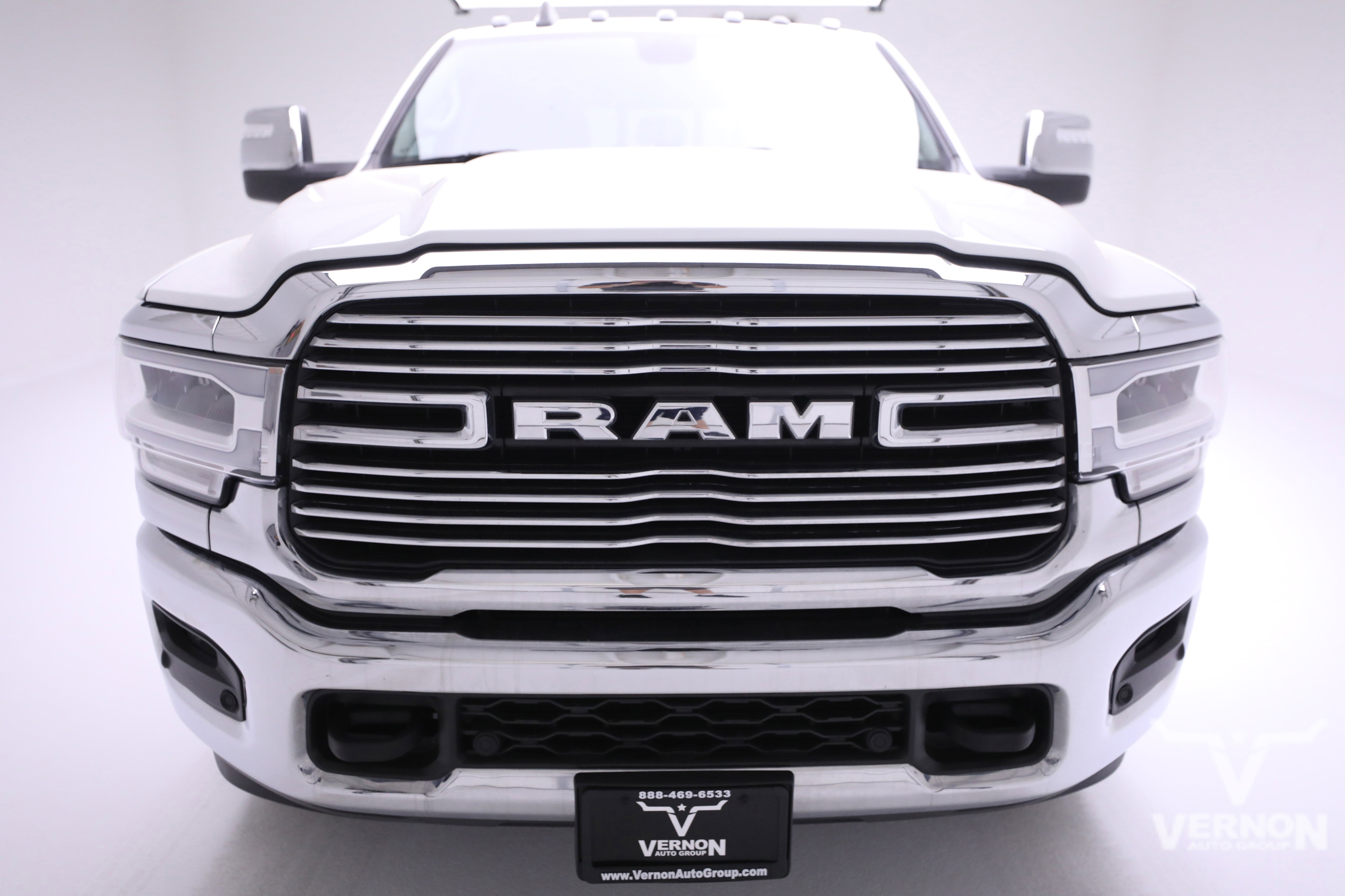 Used 2024 RAM 3500 Laramie w/ Chrome Bumper Package image 8