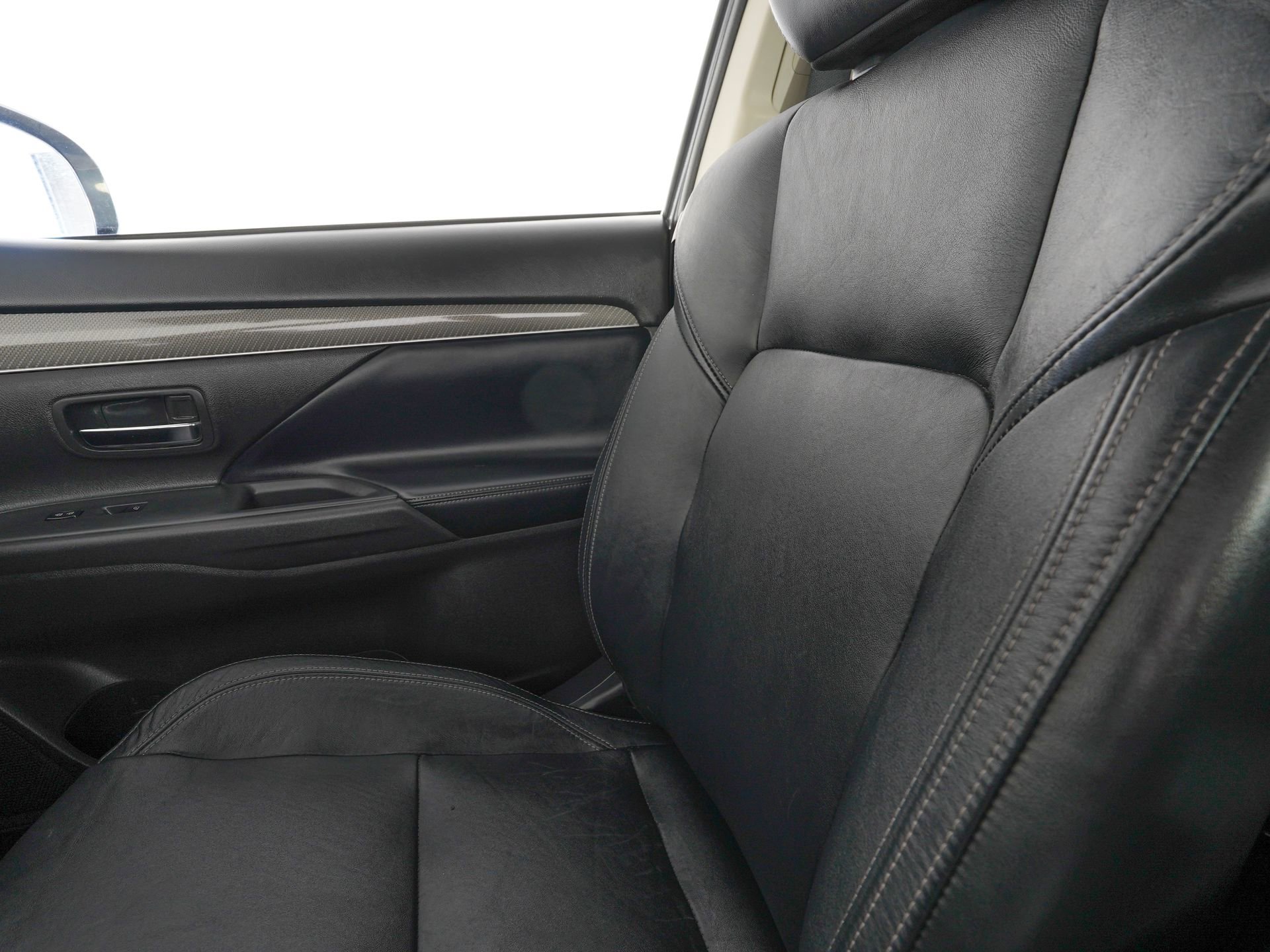 Used 2020 Mitsubishi Outlander SEL image 27