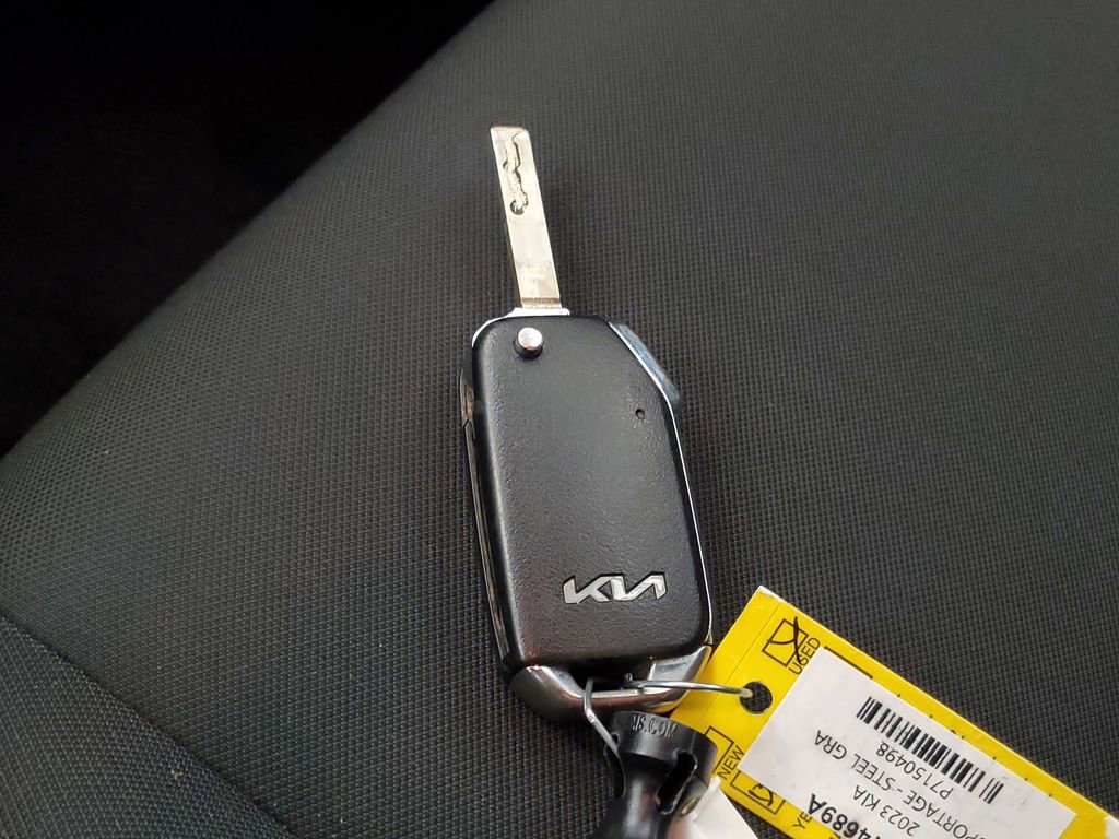 Used 2023 Kia Sportage LX image 27