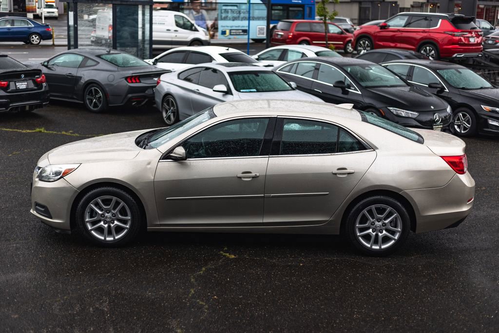 Used 2015 Chevrolet Malibu LT w/ Power Convenience Package FWD image 10