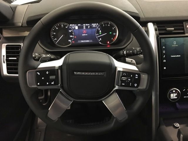 New 2023 Land Rover Discovery Metropolitan Edition image 14