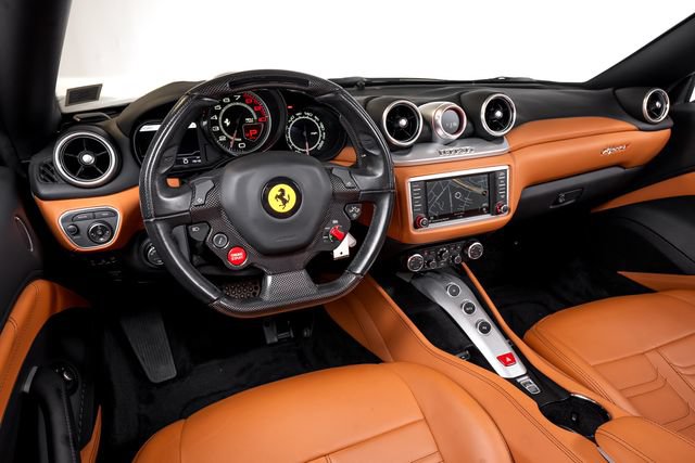 Certified 2016 Ferrari California T RWD image 5