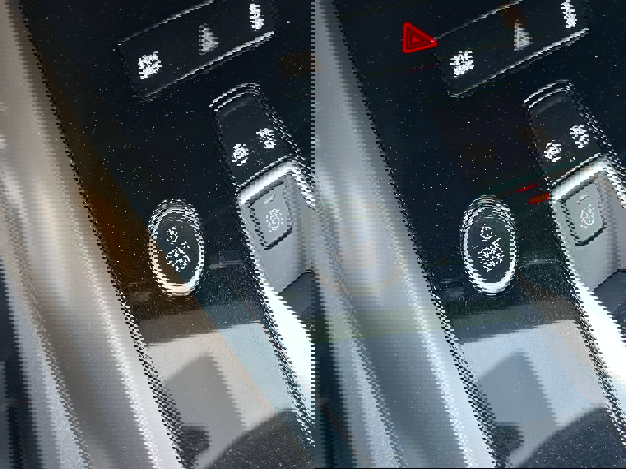 Used 2024 Audi Q4 e-tron Prestige image 18