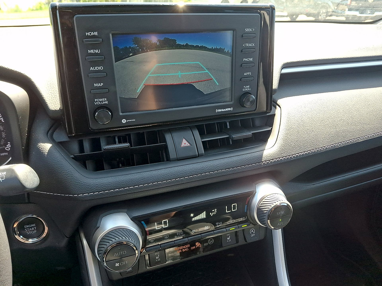 Used 2022 Toyota RAV4 XLE w/ Convenience Package FWD image 15