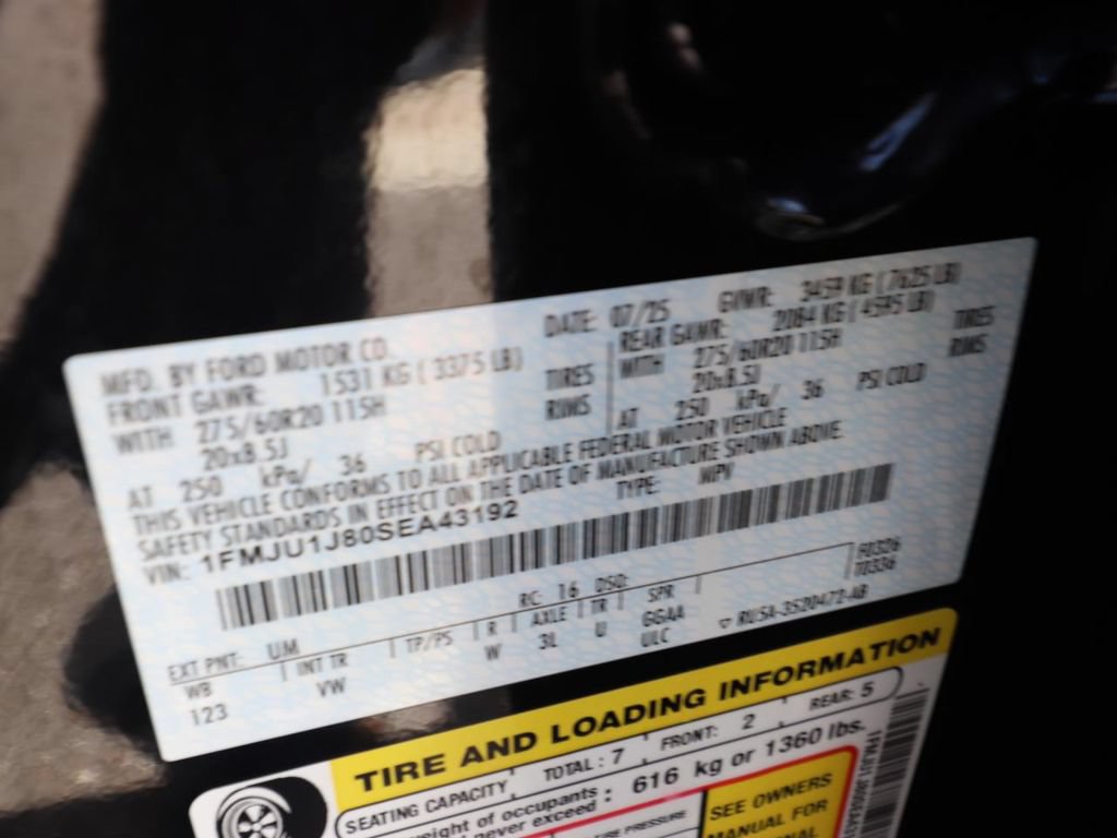 Used 2025 Ford Expedition Active AWD/4WD image 28