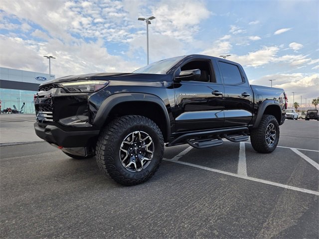 Used 2024 Chevrolet Colorado ZR2 w/ Technology Package image 3