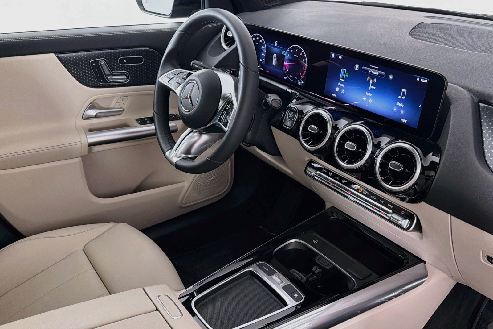 Certified 2026 Mercedes-Benz GLA 250 image 17