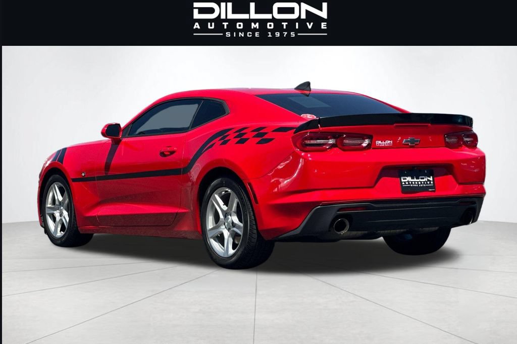 Used 2020 Chevrolet Camaro LT RWD image 6
