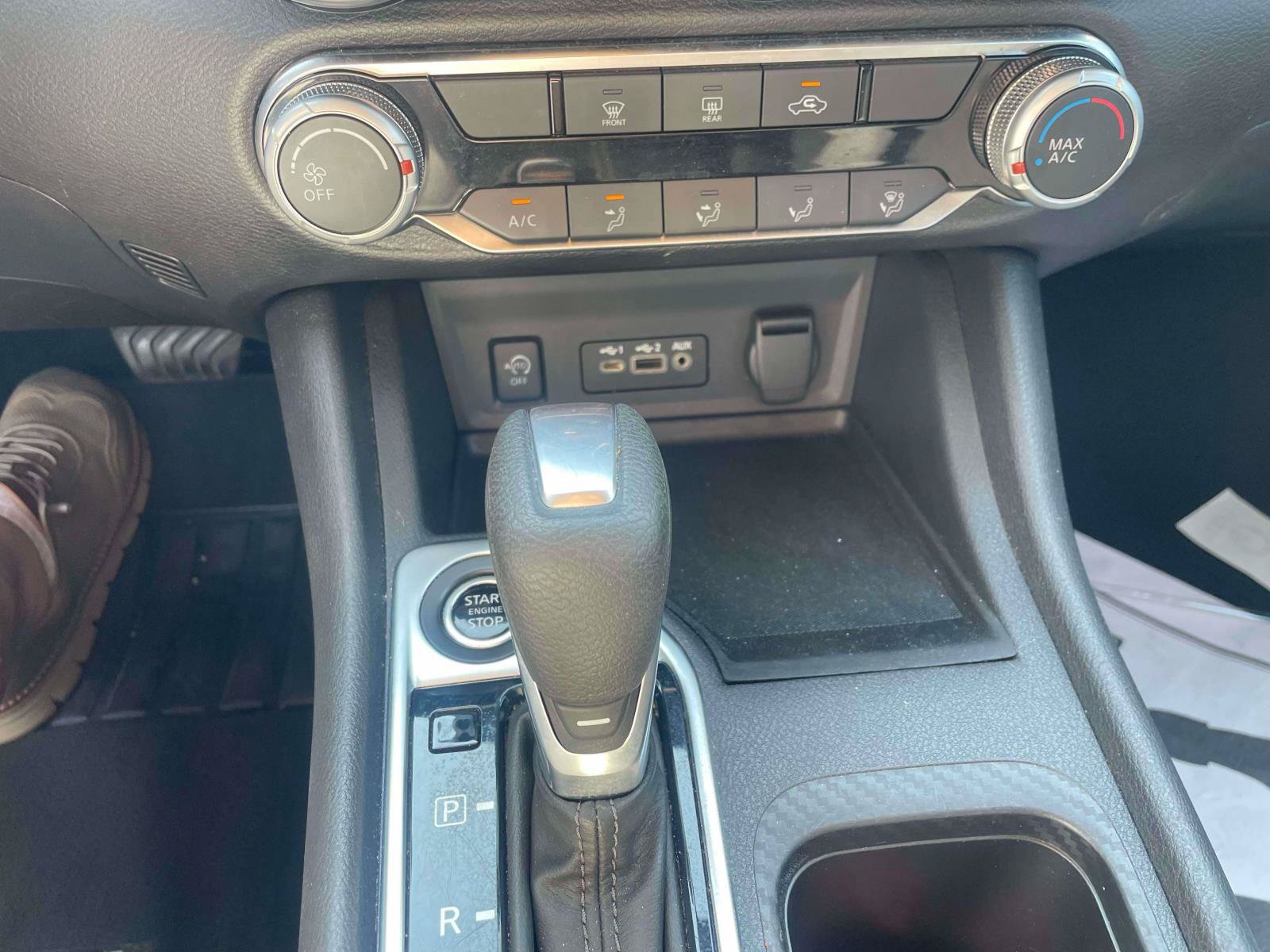 Used 2024 Nissan Sentra SV FWD image 16