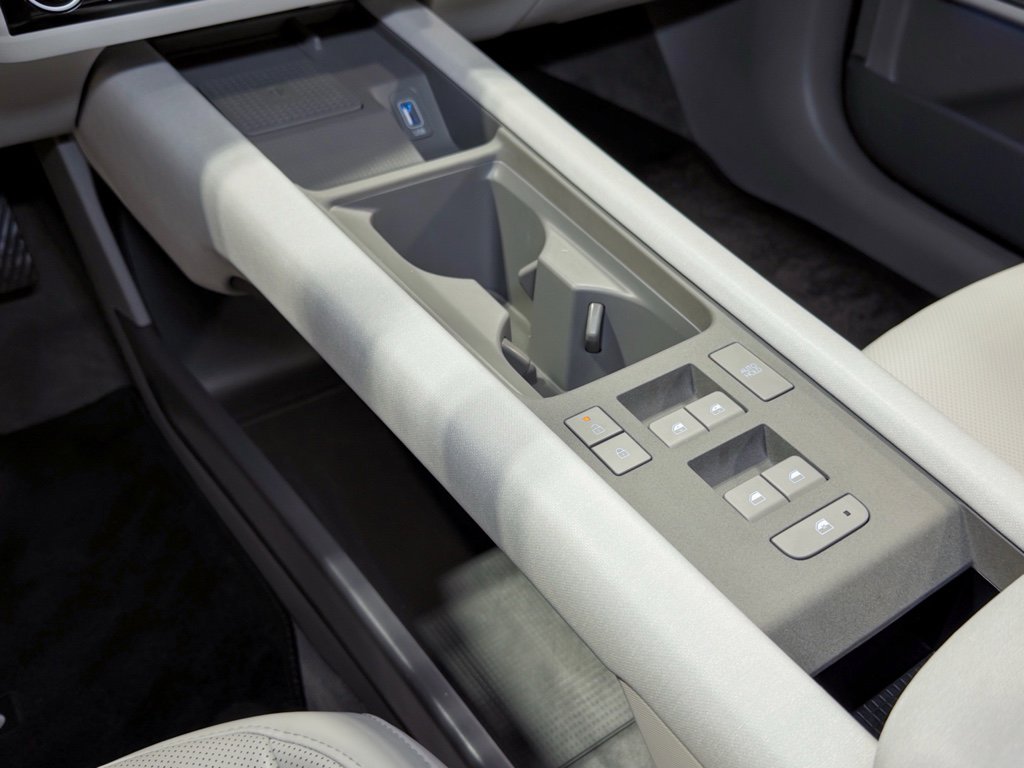 Used 2024 Hyundai Ioniq 6 SEL image 19