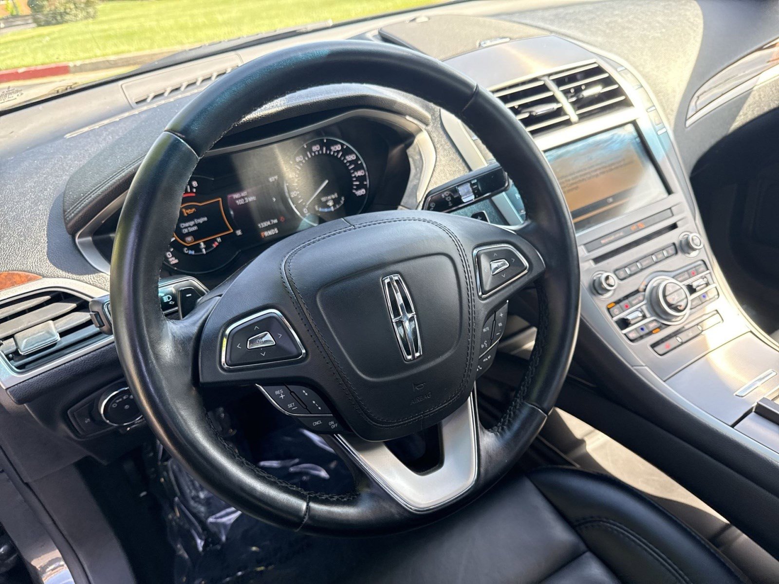 Used 2019 Lincoln MKZ Reserve w/ Reserve Plus Package AWD/4WD image 16