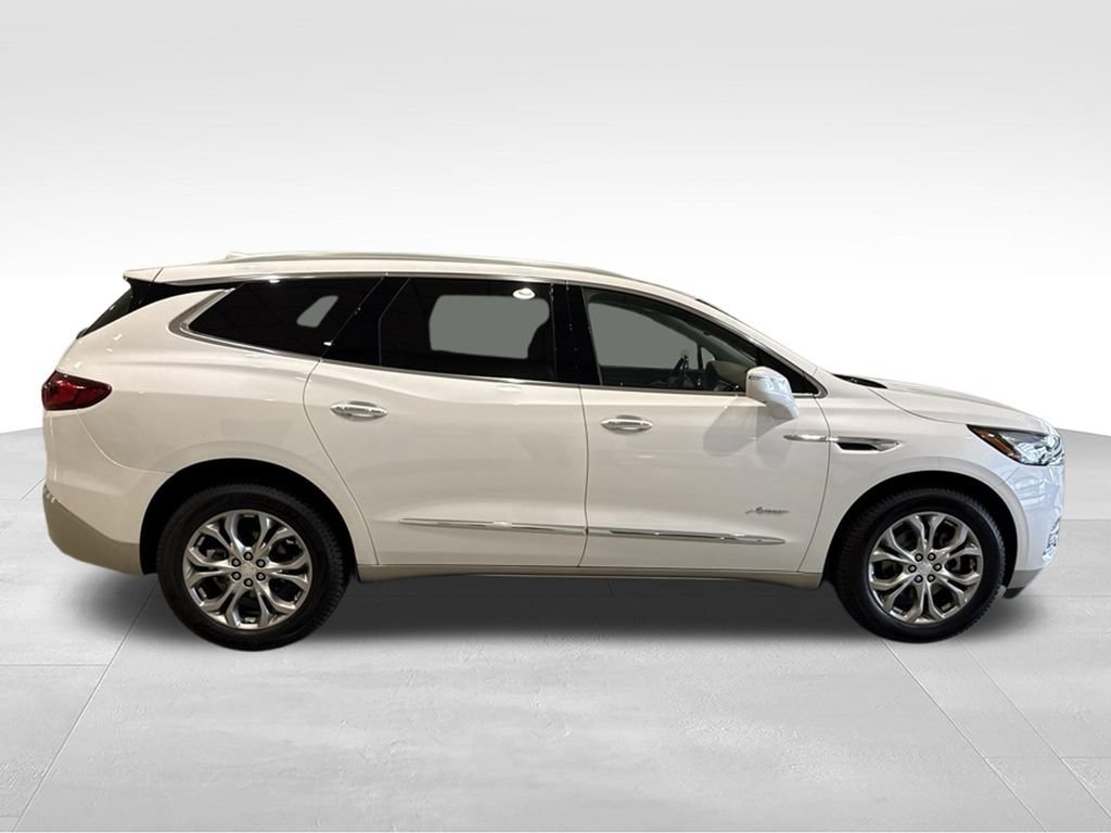 Used 2018 Buick Enclave Avenir w/ Avenir Technology Package AWD/4WD image 8