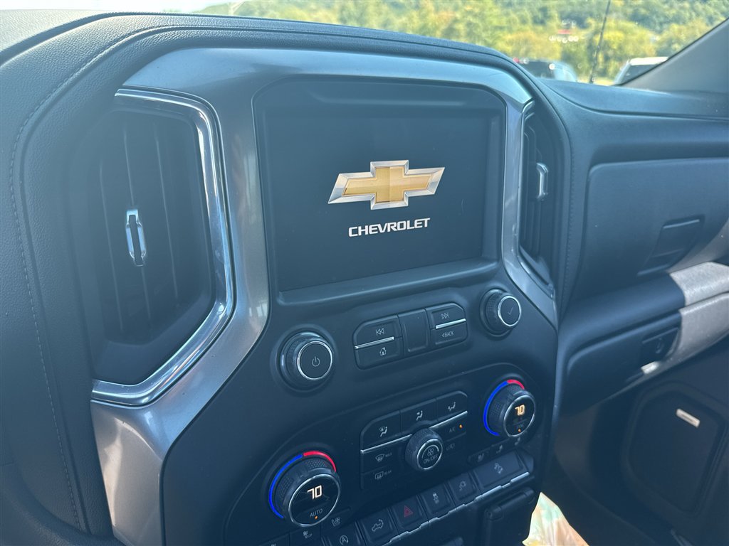 Used 2020 Chevrolet Silverado 1500 LTZ w/ LTZ Plus Package AWD/4WD image 9