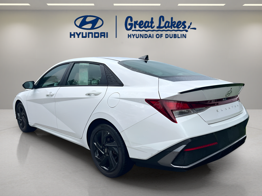 Used 2026 Hyundai Elantra Sport FWD image 3