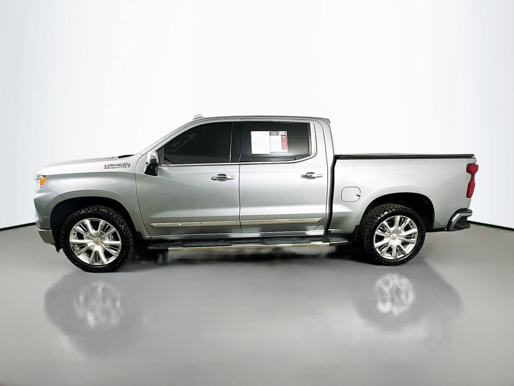Used 2023 Chevrolet Silverado 1500 High Country w/ High Country Premium Package AWD/4WD image 5