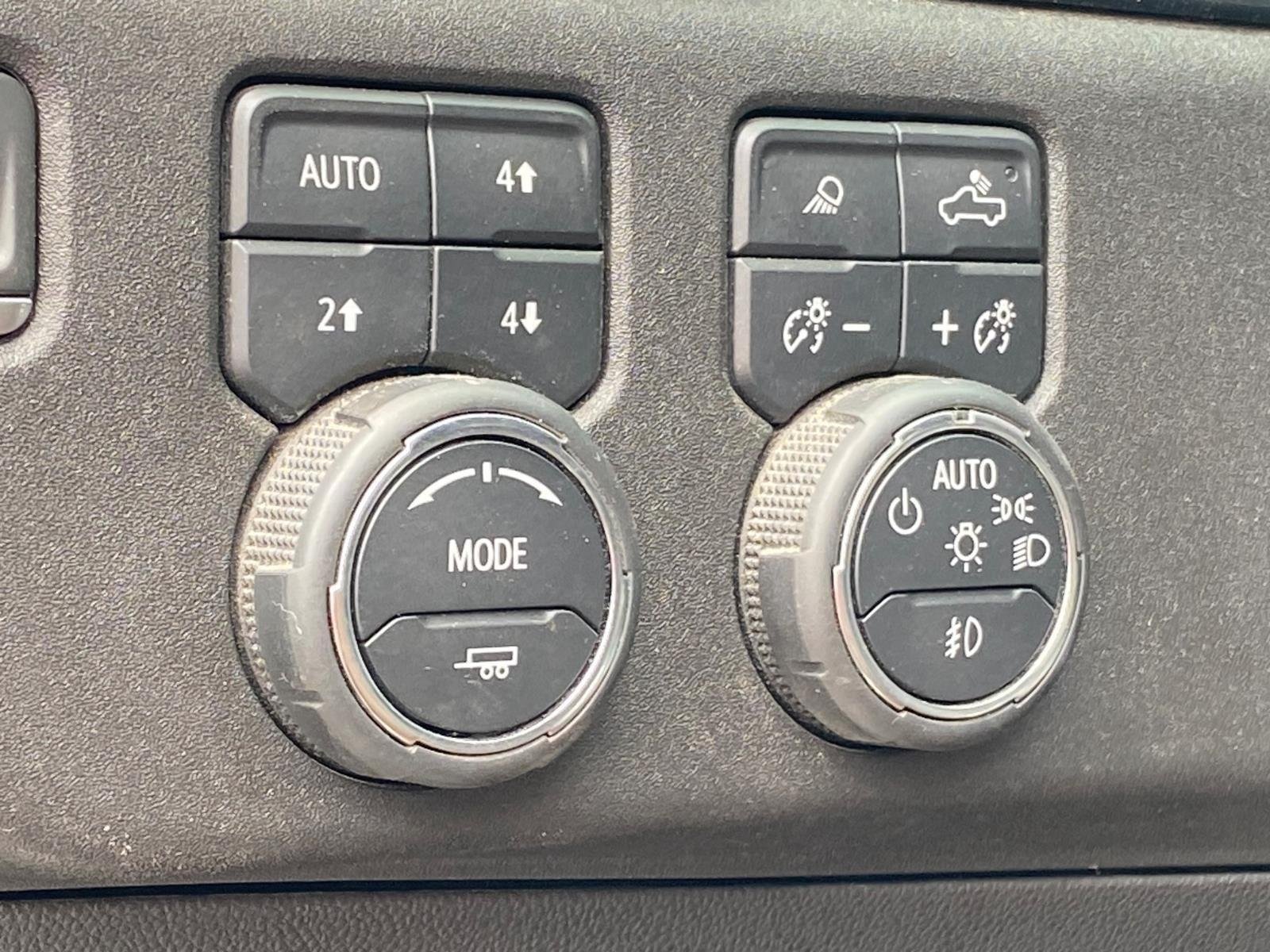 Used 2024 Chevrolet Silverado 3500 High Country w/ High Country Premium Package AWD/4WD image 17