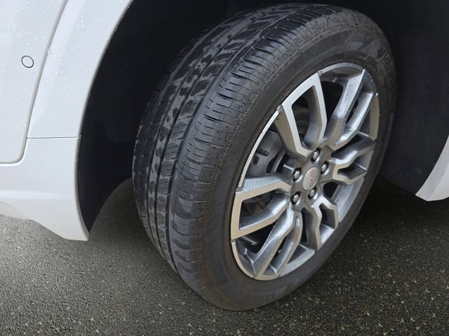 Used 2024 GMC Terrain Denali w/ Denali Premium Package AWD/4WD image 36