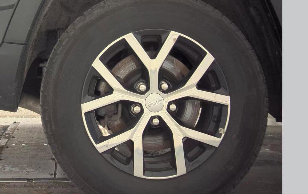 Used 2024 Jeep Grand Cherokee L Limited w/ Luxury Tech Group II image 13