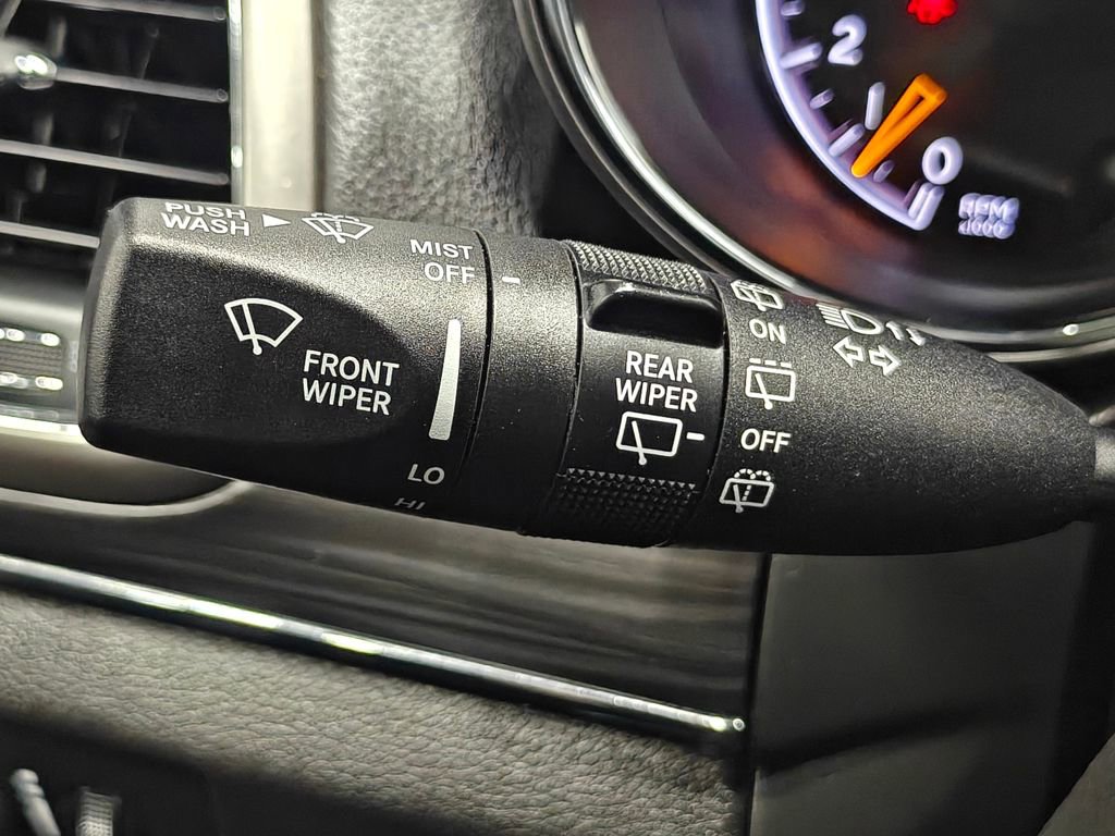 Used 2021 Jeep Grand Cherokee Limited image 47