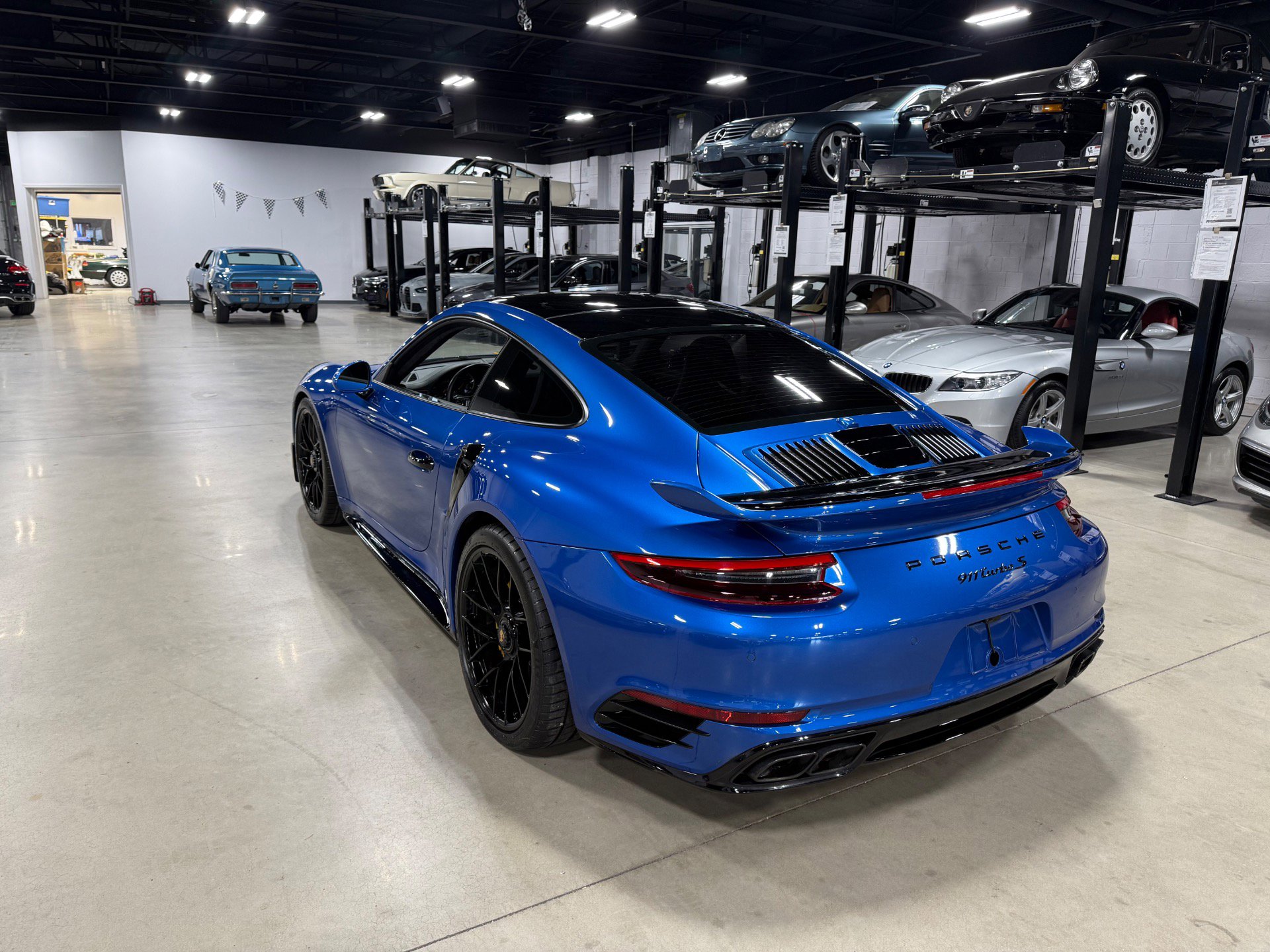 Used 2018 Porsche 911 Turbo S image 3