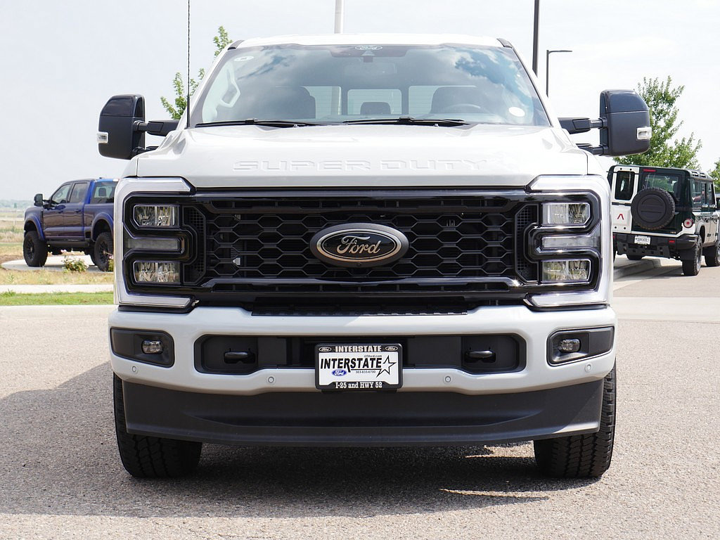 New 2026 Ford F350 Lariat w/ Black Appearance Package AWD/4WD image 8