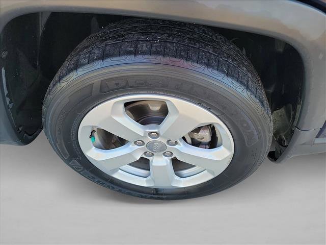 Used 2021 Jeep Compass Latitude w/ Convenience Group FWD image 10