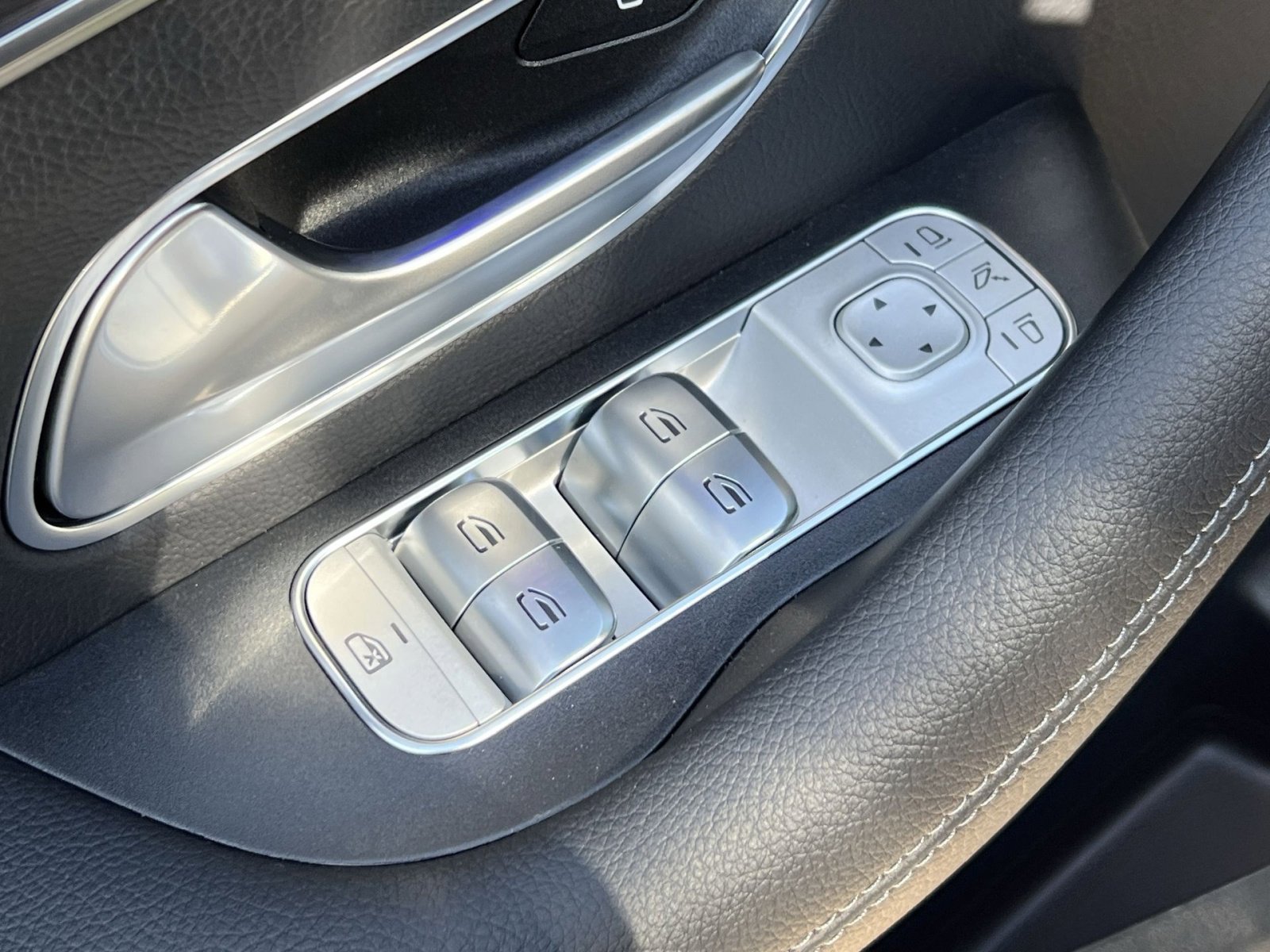 New 2026 Mercedes-Benz GLE 350 4MATIC image 13