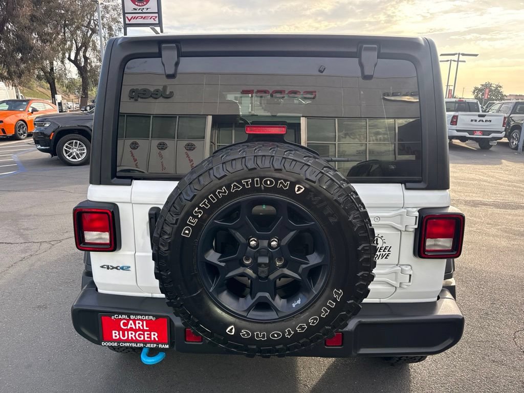 Certified 2023 Jeep Wrangler Unlimited w/ 8.4" Radio Group AWD/4WD image 6
