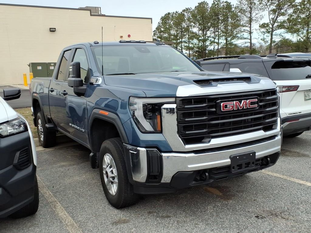 Used 2025 GMC Sierra 2500 Pro w/ Convenience Package image 5