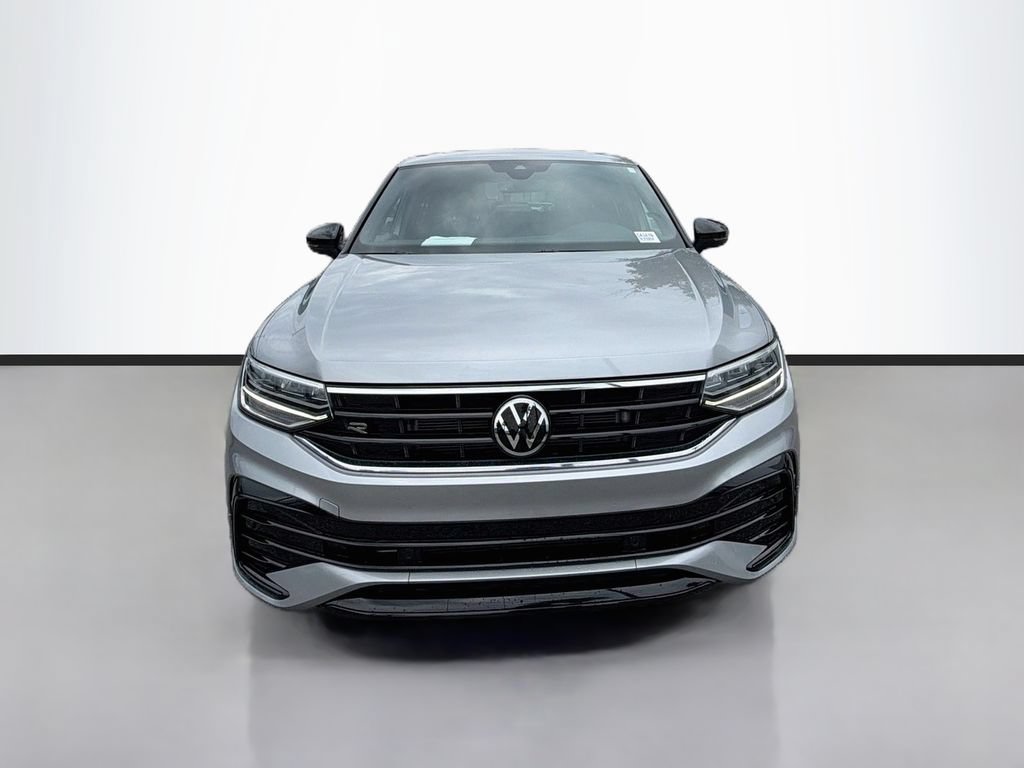 Used 2022 Volkswagen Tiguan SE R-Line FWD image 2
