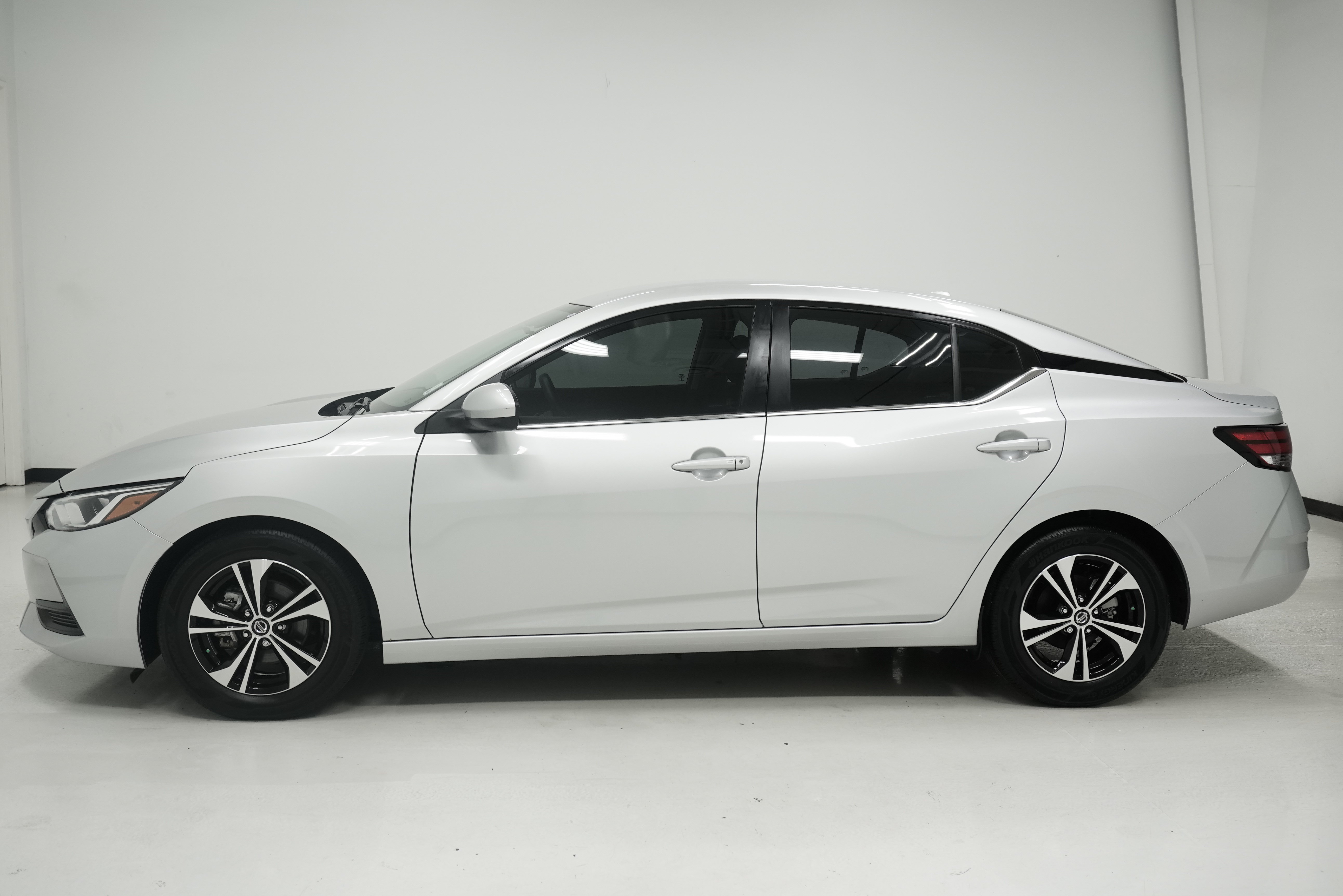 Used 2023 Nissan Sentra SV FWD image 7