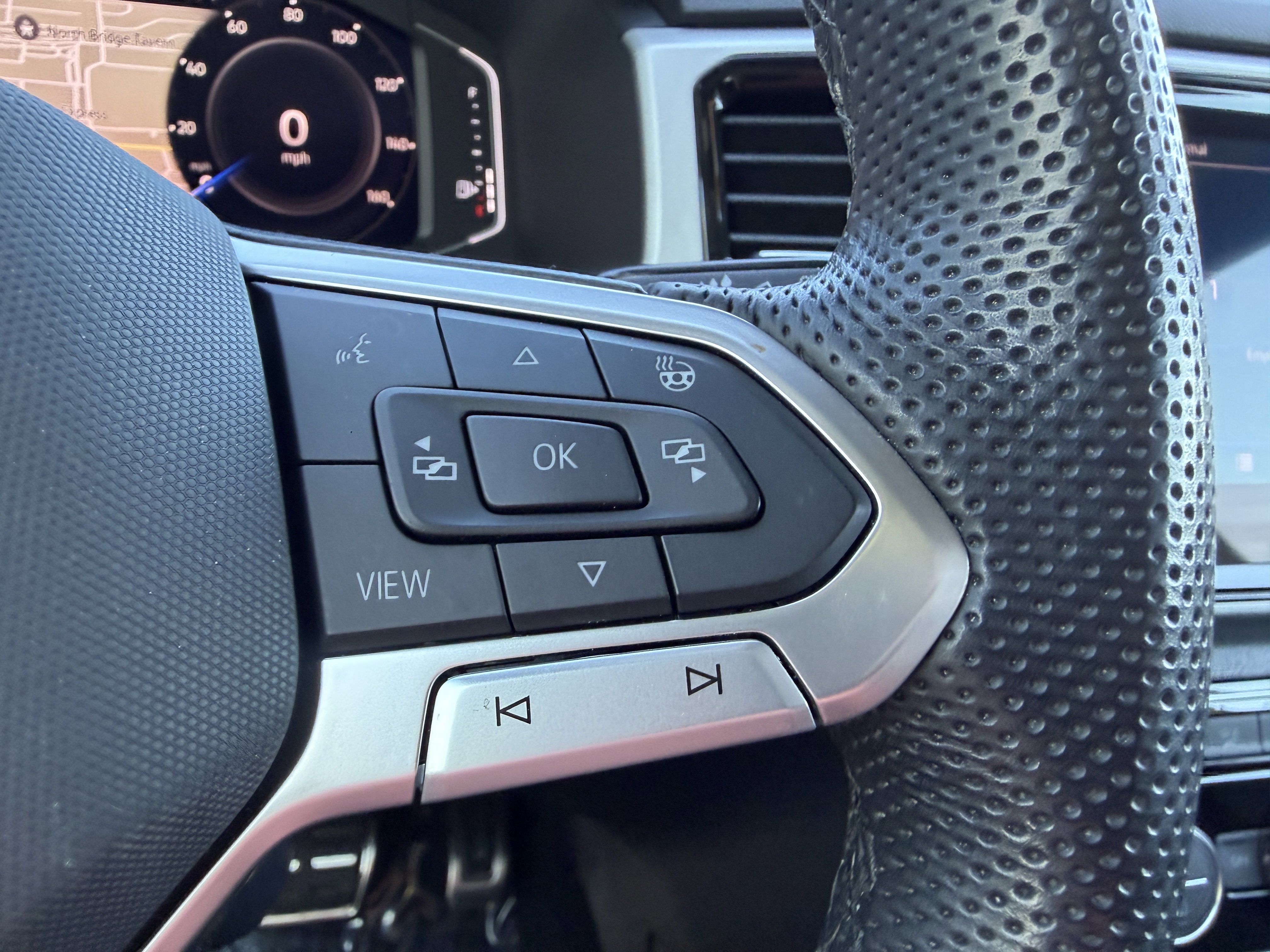 Used 2023 Volkswagen Atlas Cross Sport SEL R-Line image 27