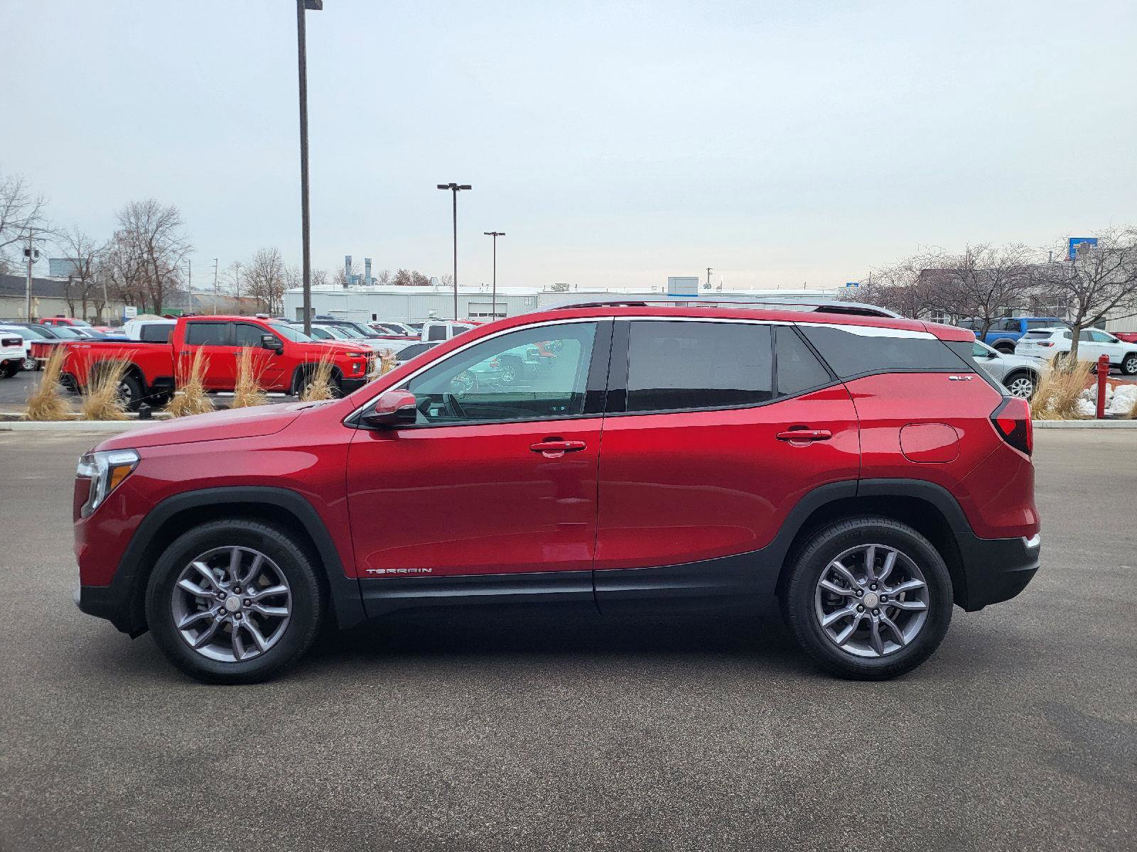 Used 2023 GMC Terrain SLT image 6