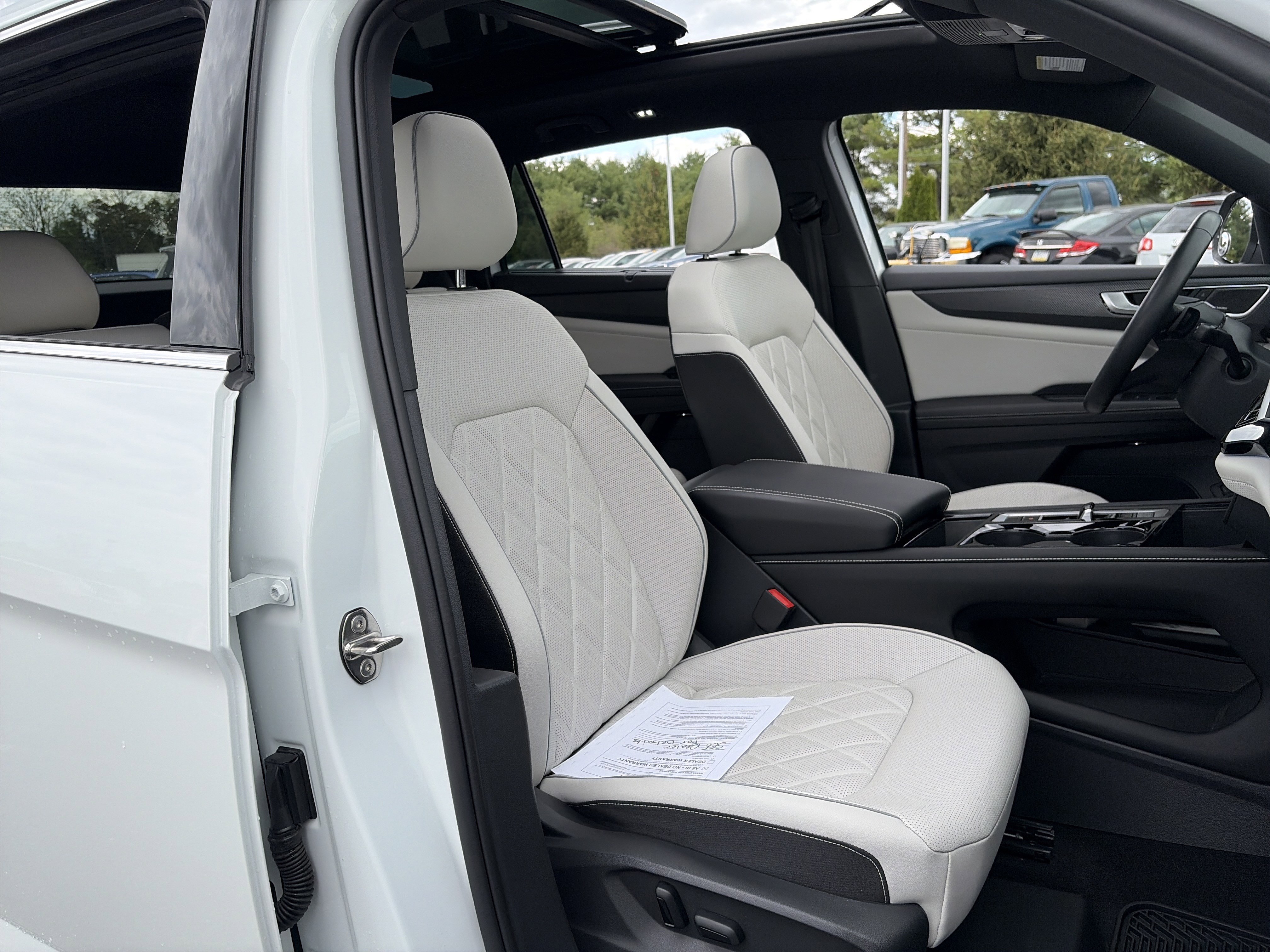 Used 2024 Volkswagen Atlas Cross Sport SEL Premium R-Line image 48