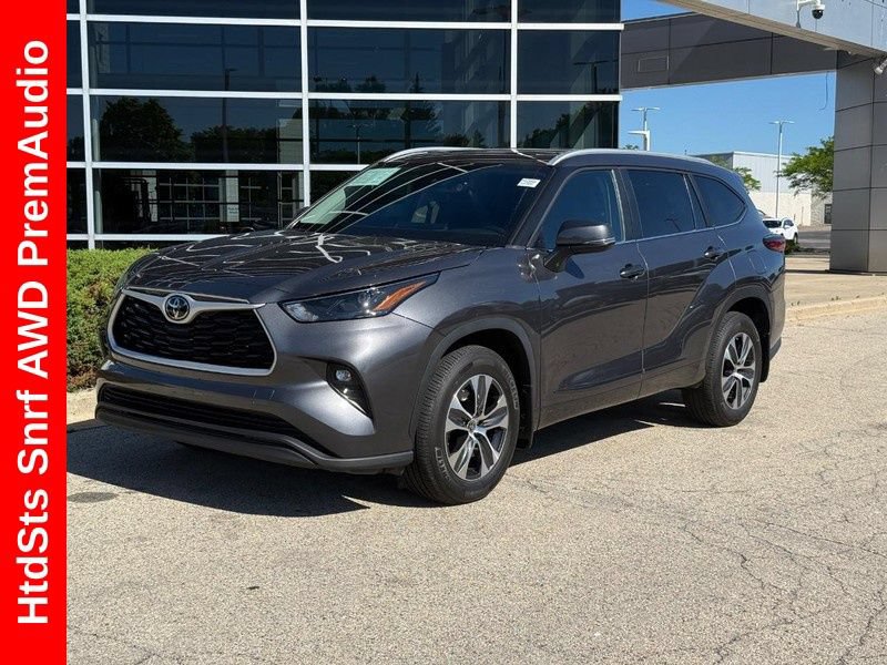 Used 2023 Toyota Highlander XLE AWD/4WD image 7