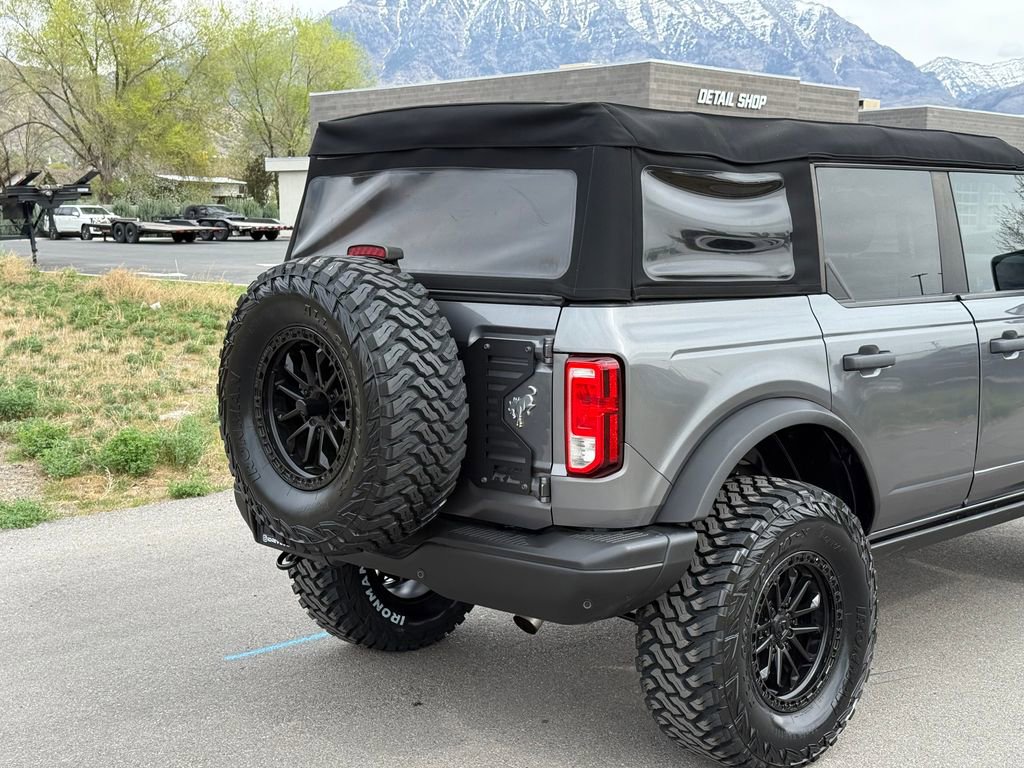 Used 2023 Ford Bronco Black Diamond image 10