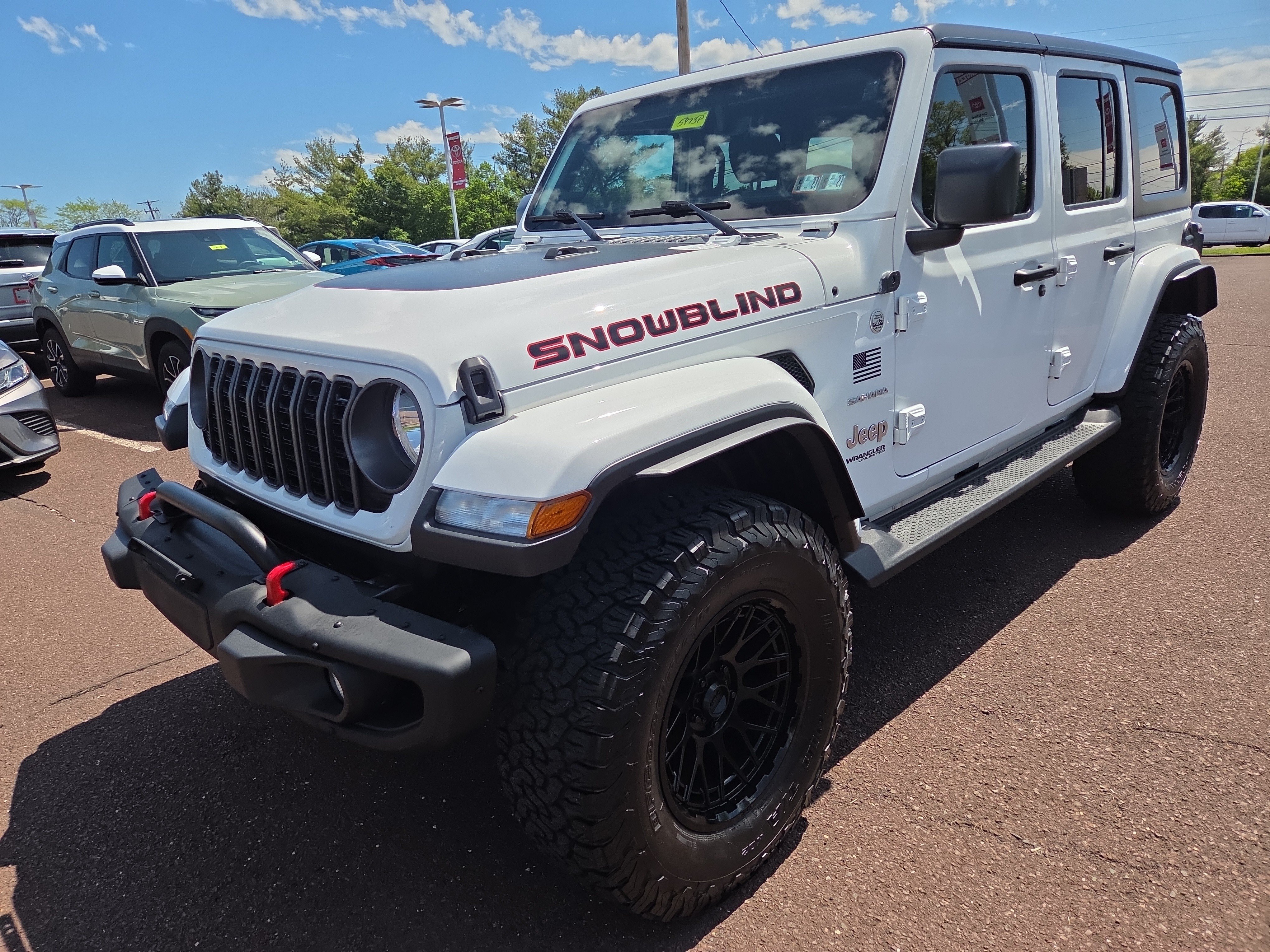 Used 2022 Jeep Wrangler Unlimited Sahara w/ Cold Weather Group AWD/4WD image 7