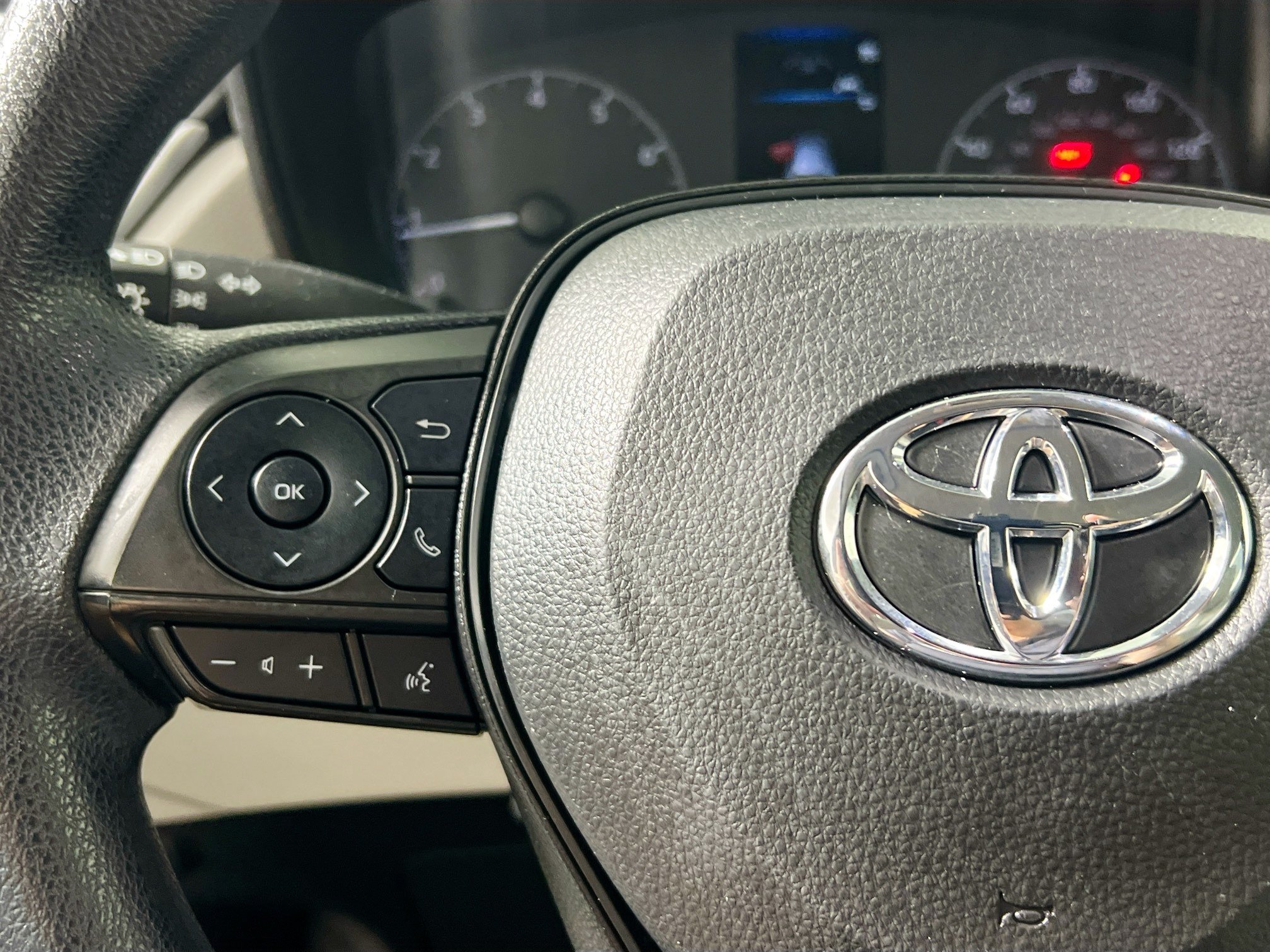 Used 2023 Toyota Corolla Cross L FWD image 15