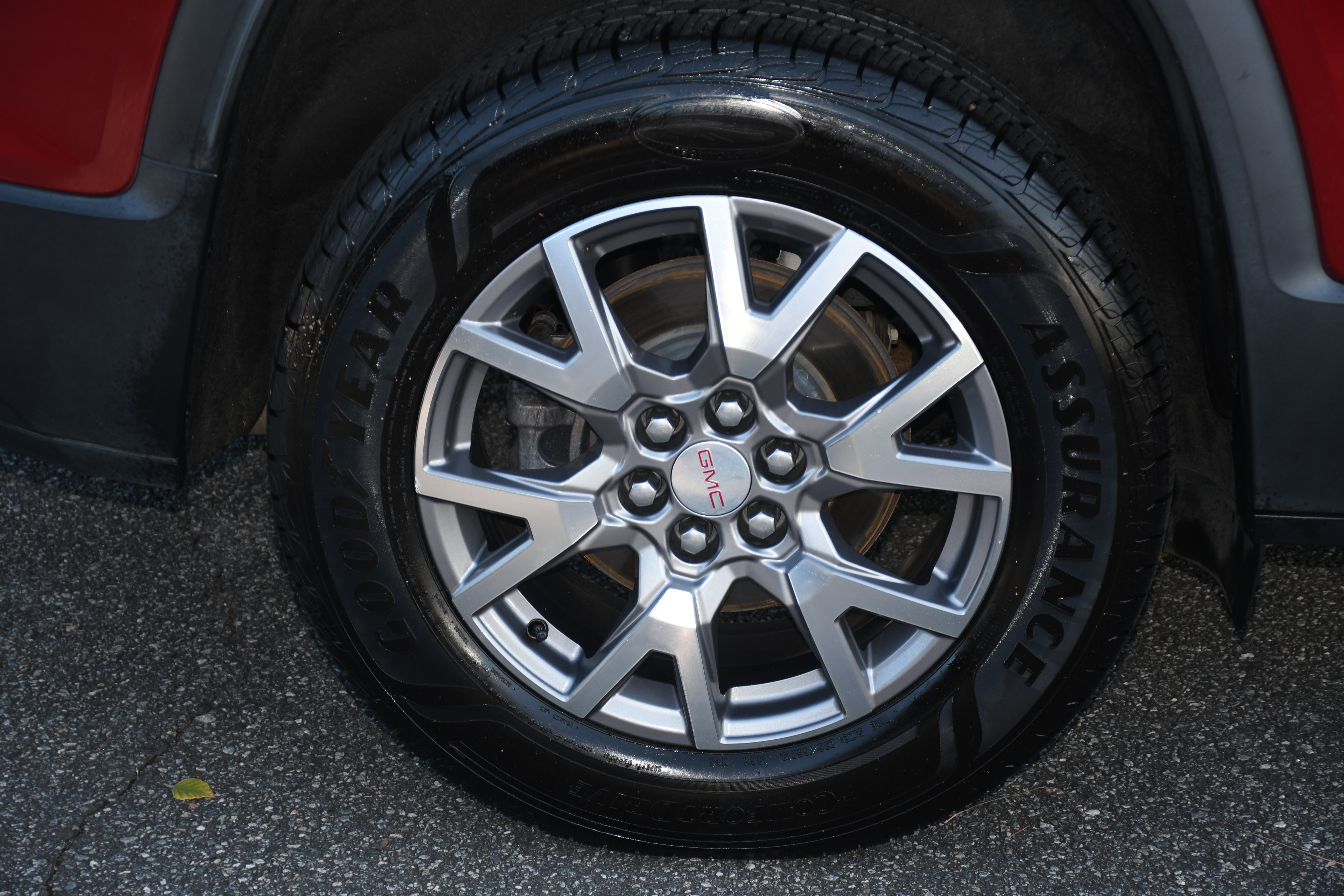 Used 2020 GMC Acadia SLT w/ Premium Package image 24