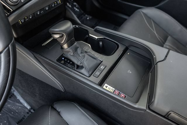 Used 2025 Lexus ES 300h w/ Accessory Package (Z2) FWD image 12