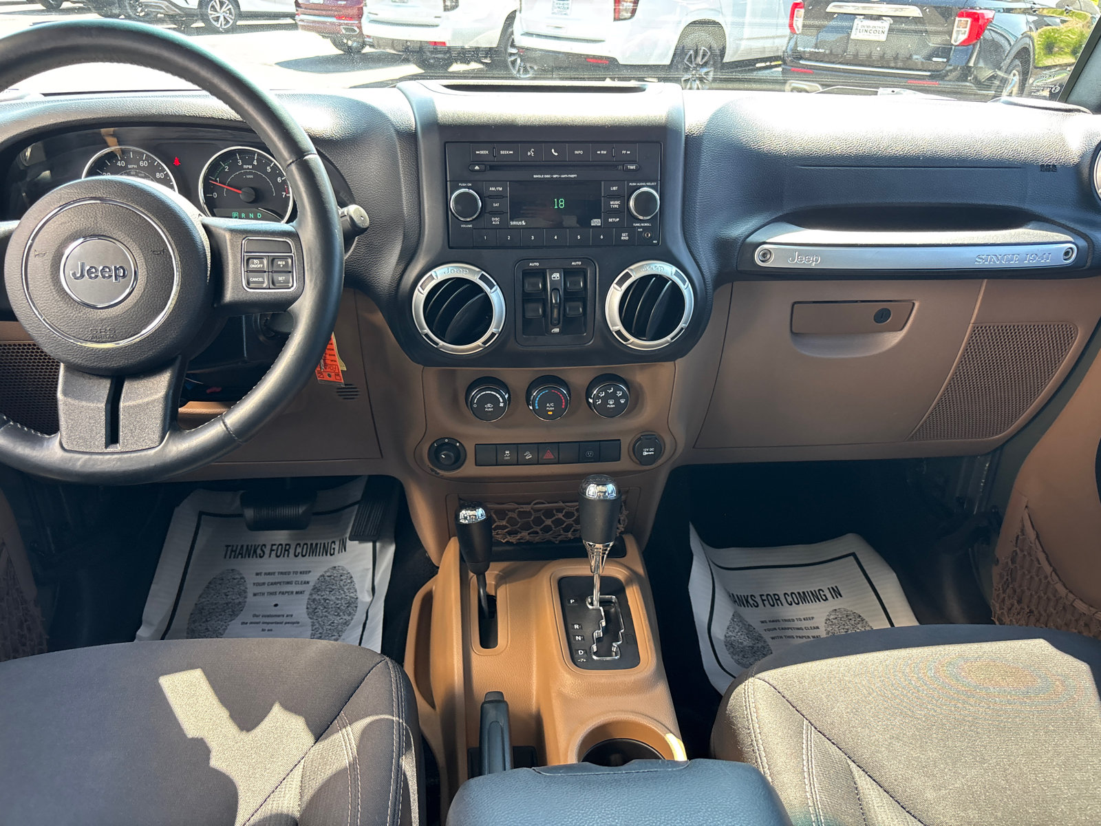 Used 2015 Jeep Wrangler Unlimited Sahara w/ Connectivity Group AWD/4WD image 24