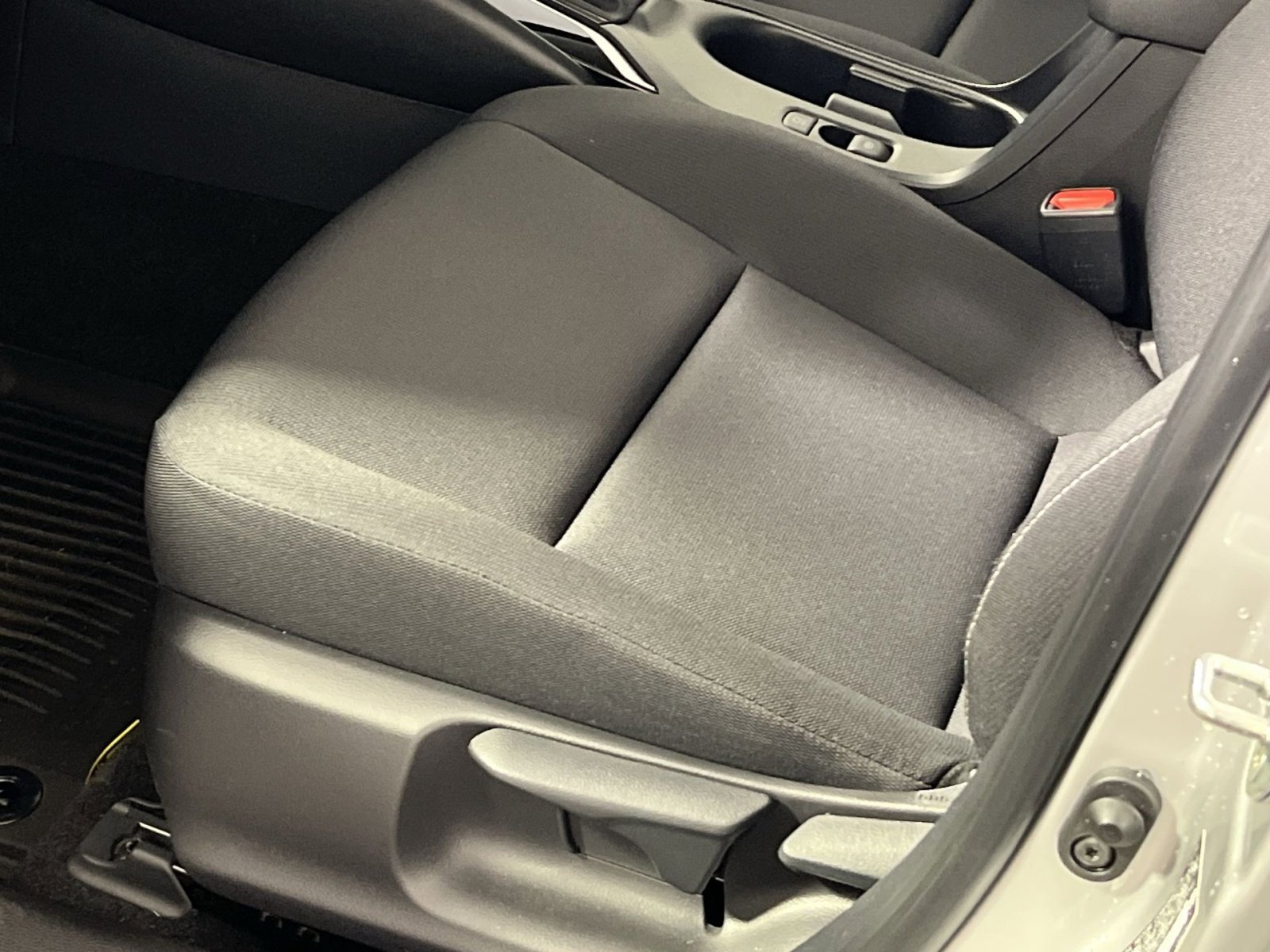 Used 2025 Toyota Corolla LE image 14