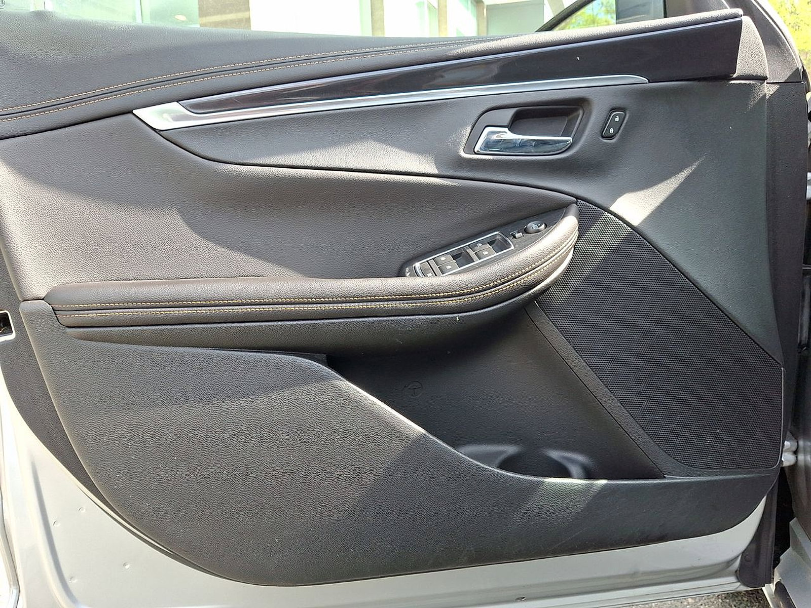 Used 2018 Chevrolet Impala LT image 10