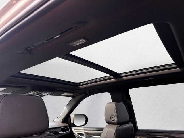 Used 2021 GMC Yukon Denali w/ Denali Premium Package image 20