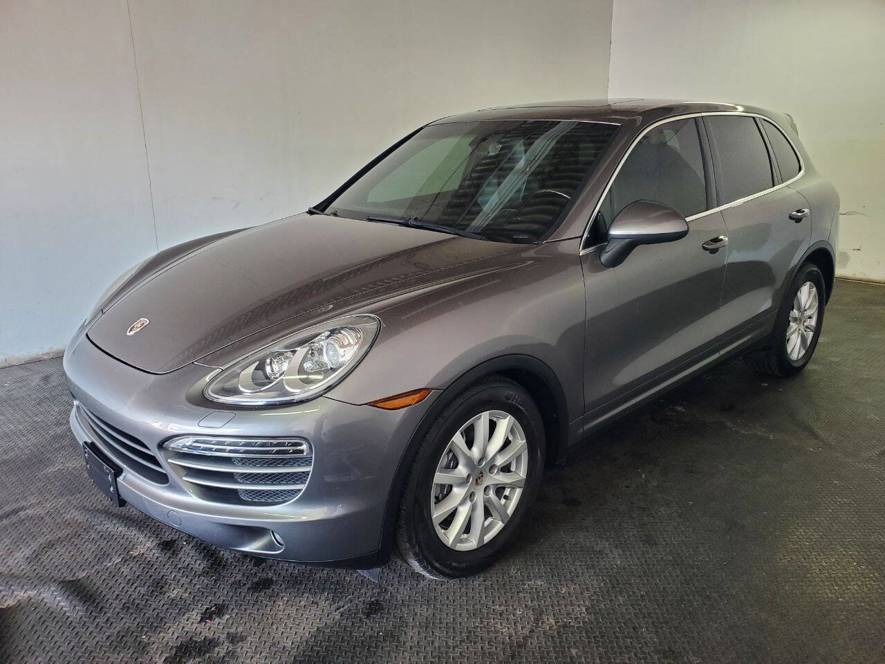 Used 2012 Porsche Cayenne image 1