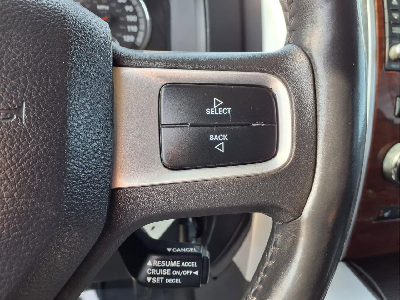 Used 2011 RAM 1500 Laramie image 23