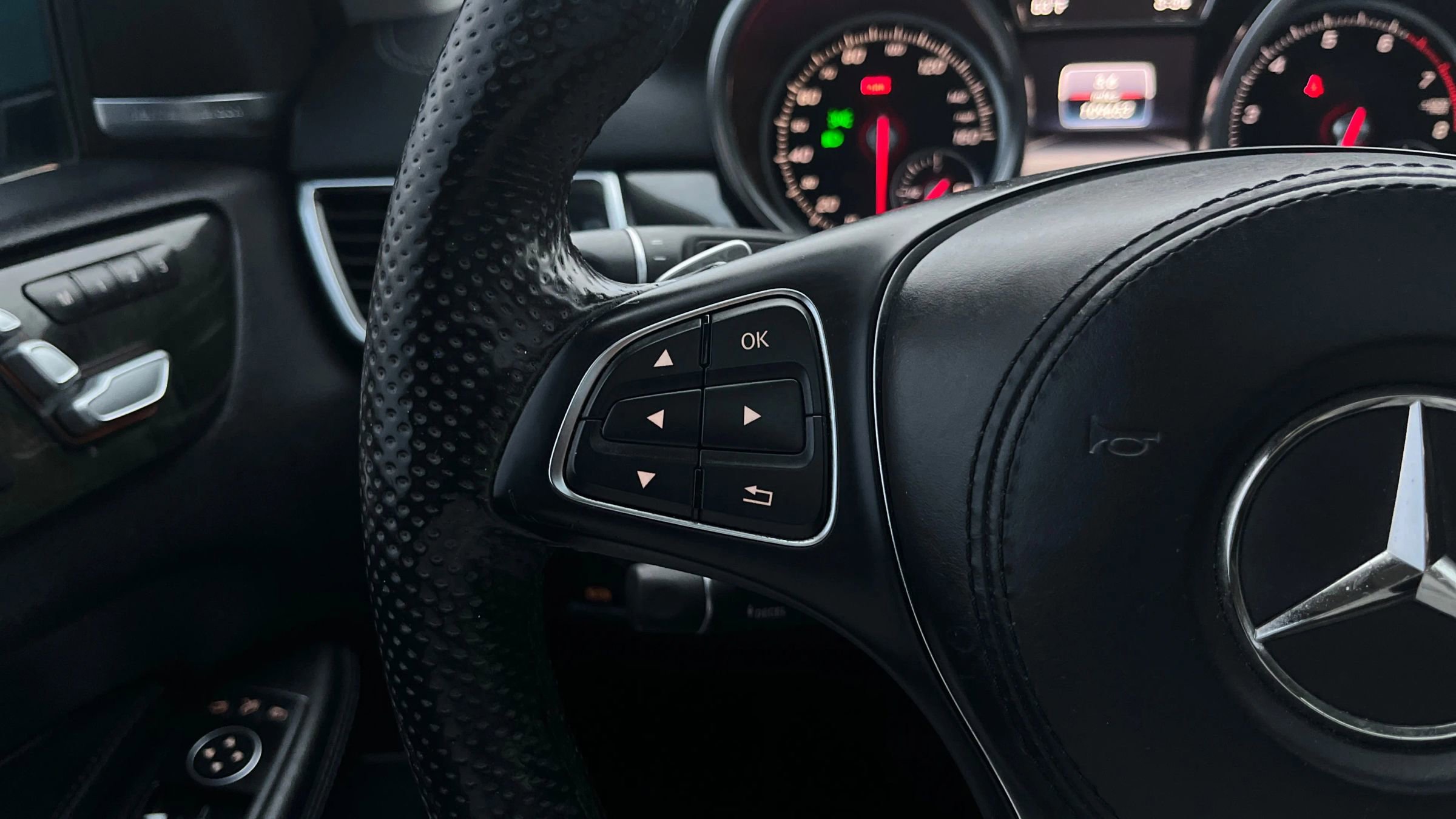 Used 2017 Mercedes-Benz GLS 450 4MATIC image 29