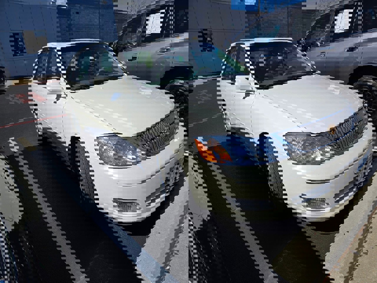 Used 2000 Toyota Avalon XLS image 6